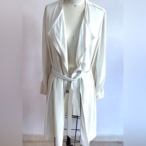 Tahari - Beautiful duster/light weight trench style - size M/M - Pre-Owned